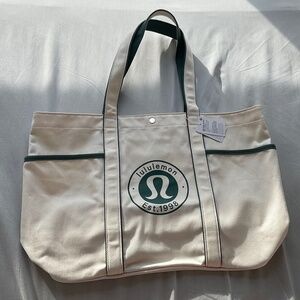 Lululemon Daily Multi-Pocket Canvas Tote Bag 20L Logo Natural/ Medium Forest